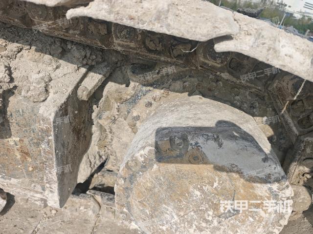 左驱动轮（行走机构）