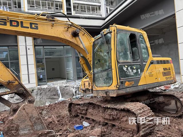 山東臨工E6135F挖掘機(jī)