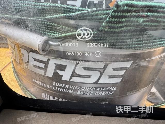 后窗玻璃角标（驾驶室部分）