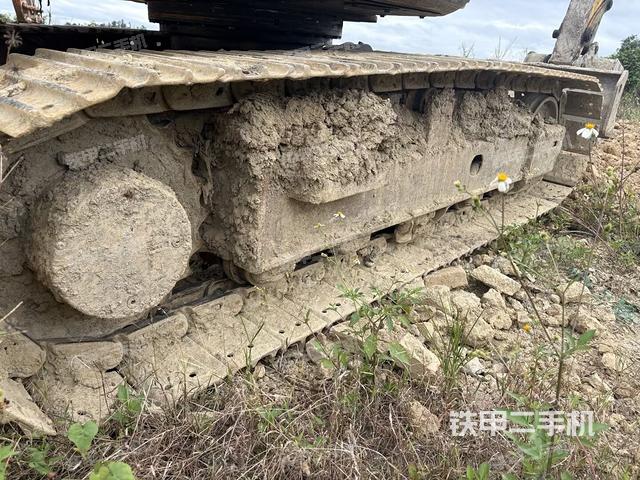 右驱动轮（行走机构）