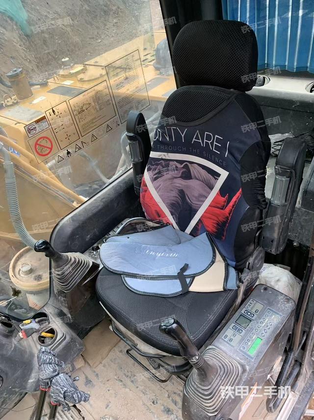 驾驶室整体（整机外观）