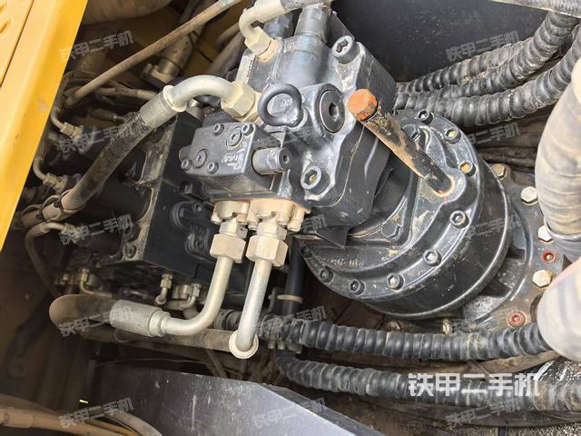 回轉馬達和主控閥（整機外觀）