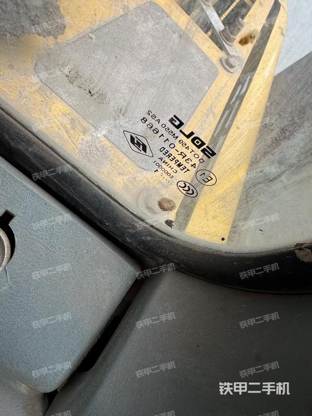 后窗玻璃角標(biāo)（駕駛室部分）