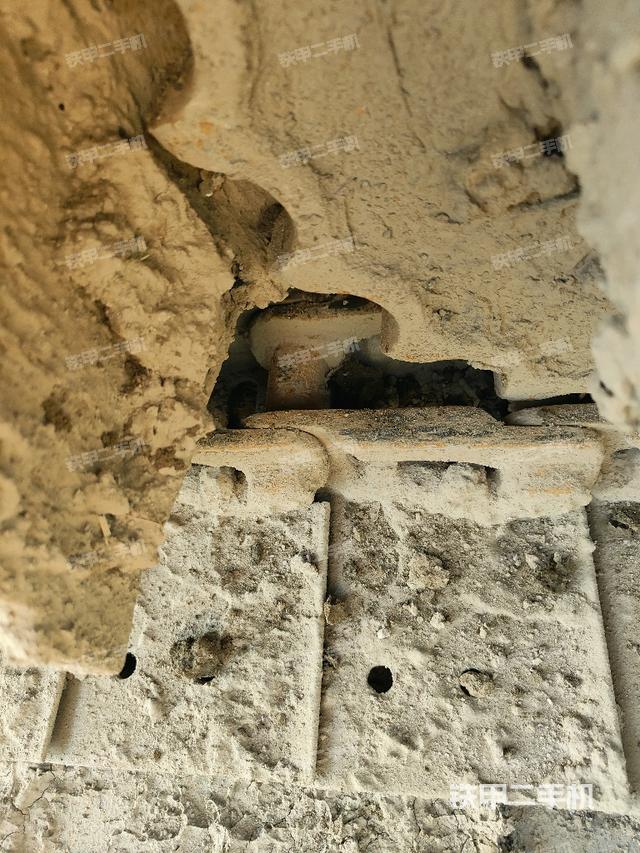 右驅(qū)動(dòng)輪（行走機(jī)構(gòu)）