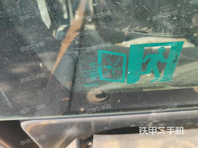 后窗玻璃角标（驾驶室部分）