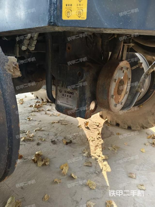 工作装置1（工作装置）