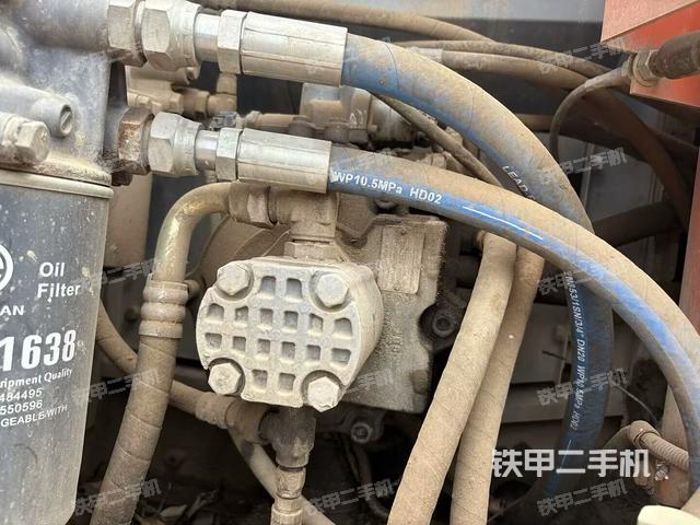 液压泵斜45 左（大件舱室）