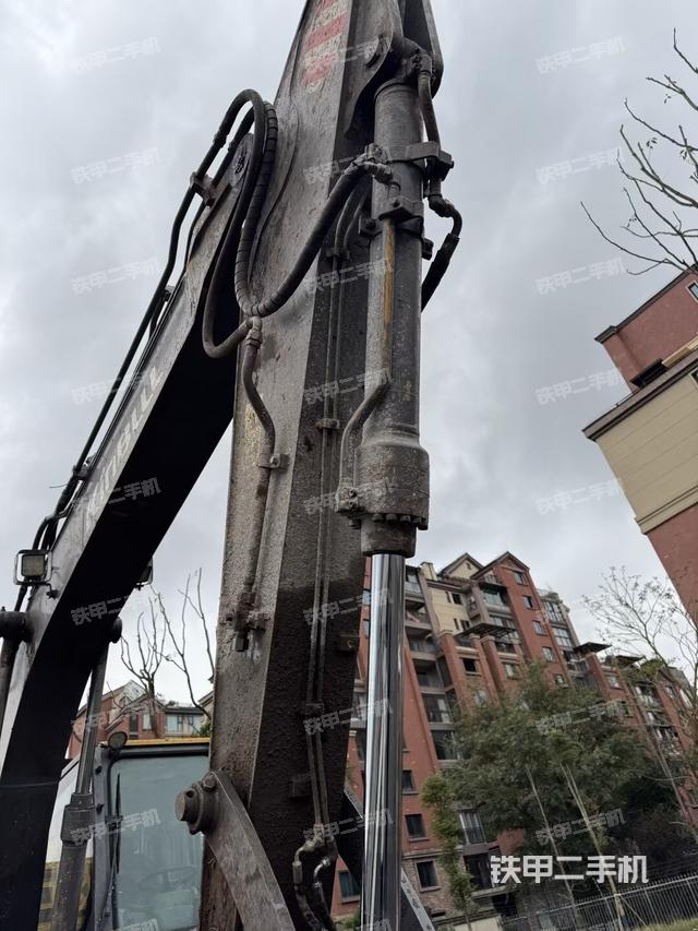 小臂整体右前（工作和回转装置）