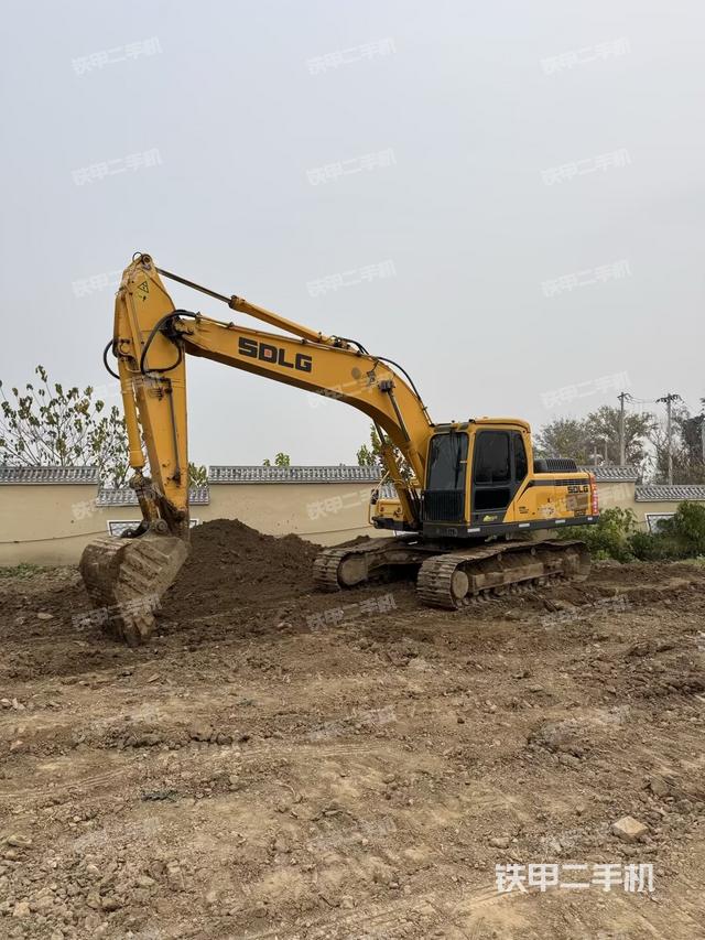 山东临工E6225F挖掘机