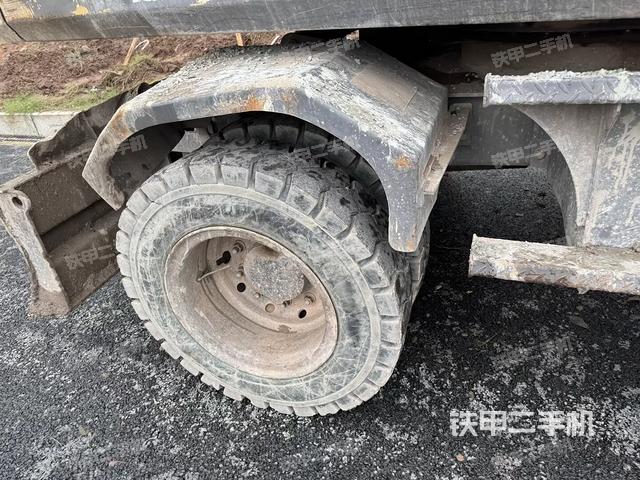 右驱动轮（行走机构）