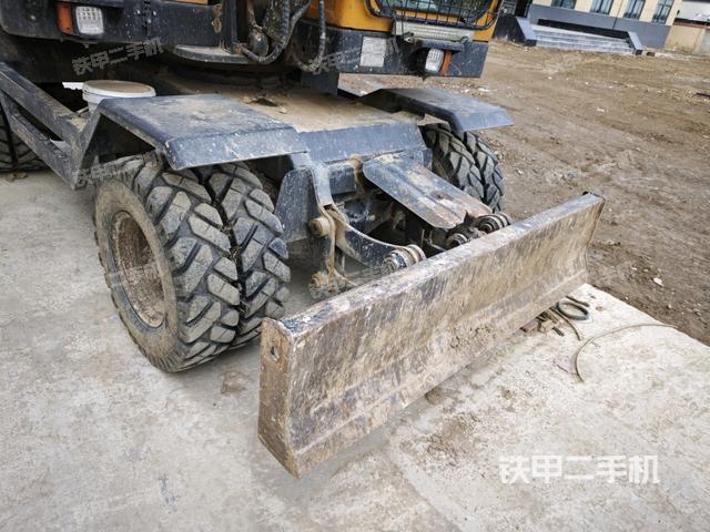 小臂整体右前（工作和回转装置）