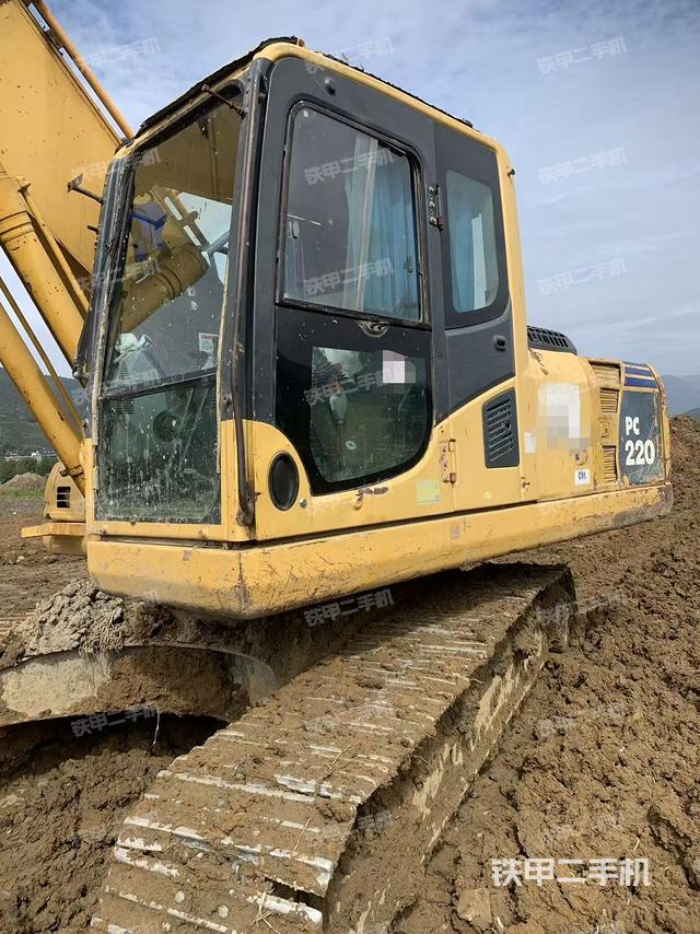 小松PC200-8挖掘机