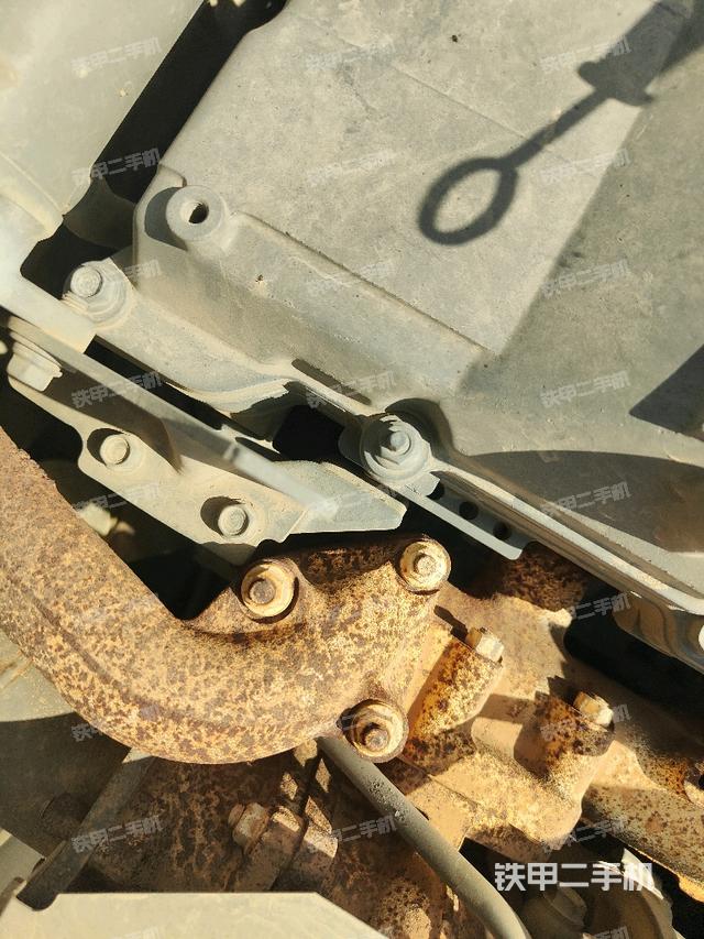 气门室盖螺丝特写（上车部件）