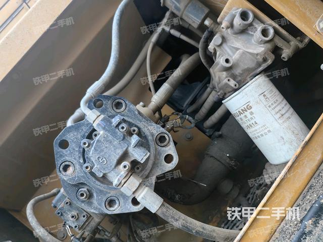 液压泵斜45 左（大件舱室）