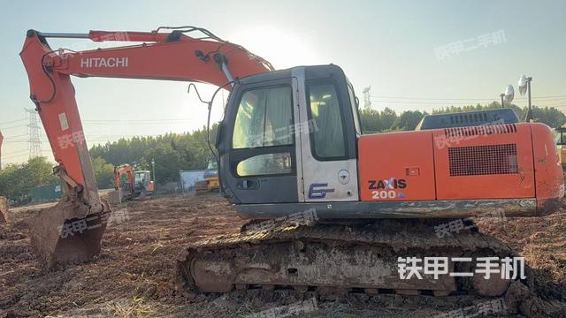 单侧履带整体（整机外观）