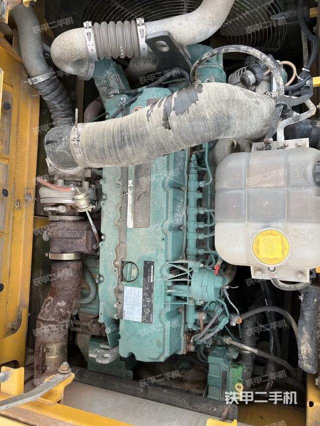 发动机整体俯视（整机外观）