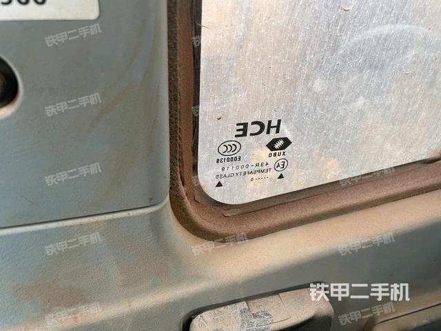 后窗玻璃角标（驾驶室部分）