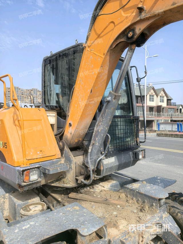 大臂整体 右侧（工作和回转装置）