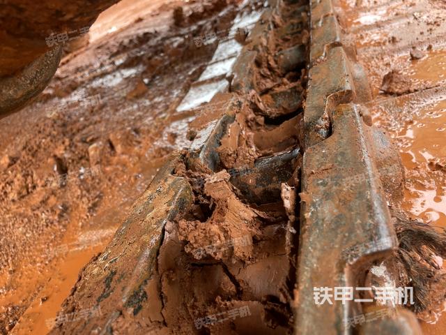 右侧履带整体（行走机构）