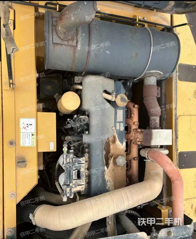 发动机室（上车部件）