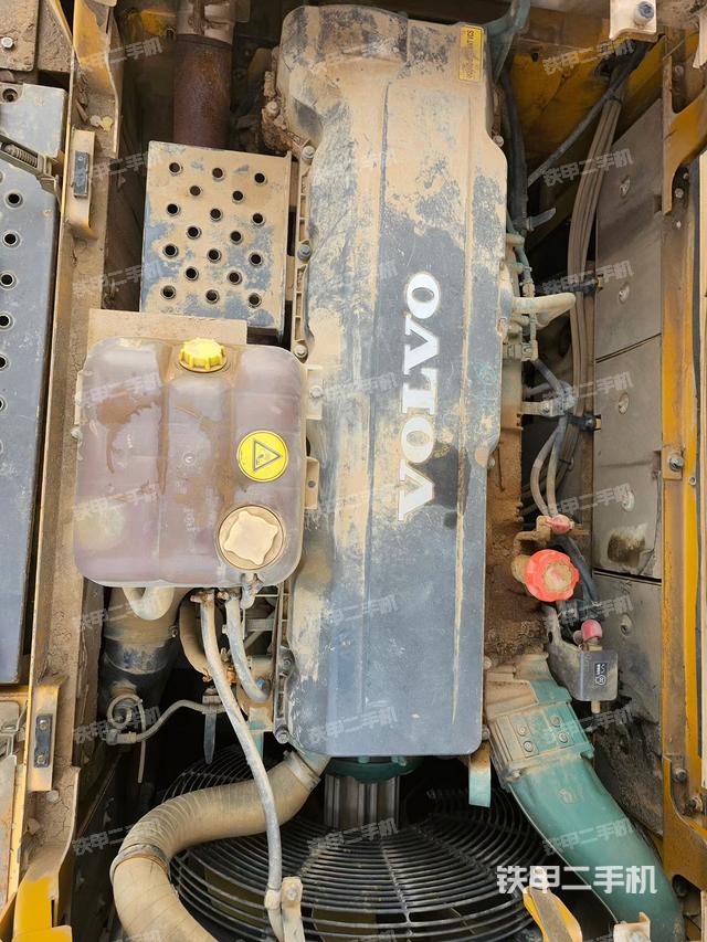 发动机整体俯视（整机外观）