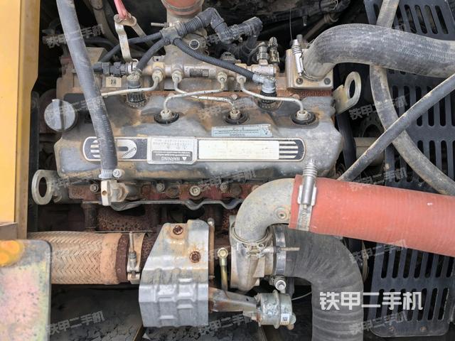 气门室盖螺丝特写（上车部件）