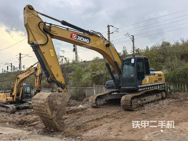 徐工XE245DK挖掘機