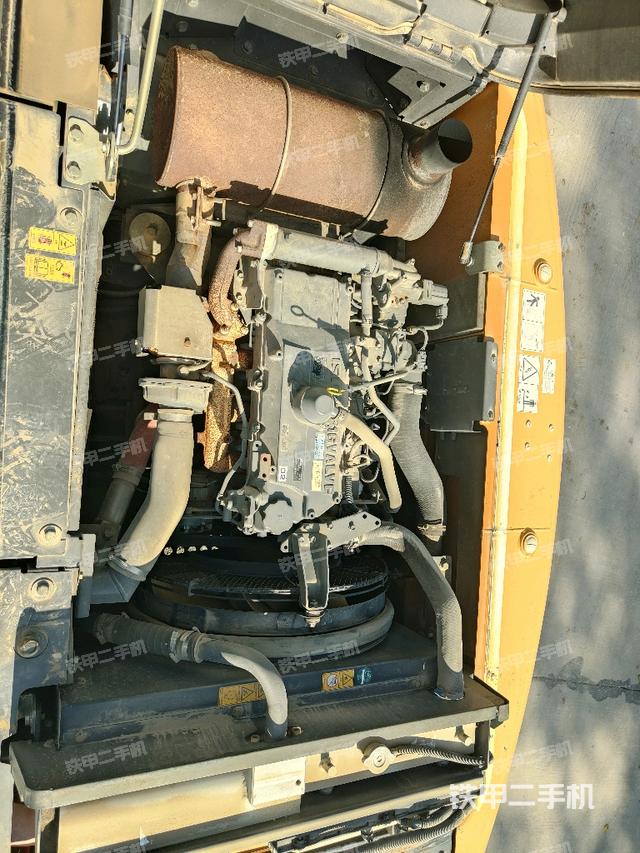 发动机室（上车部件）