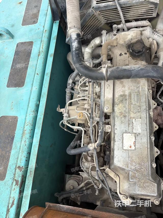 中央回转接头特写（上车部件）