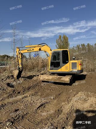 山东临工E685F挖掘机