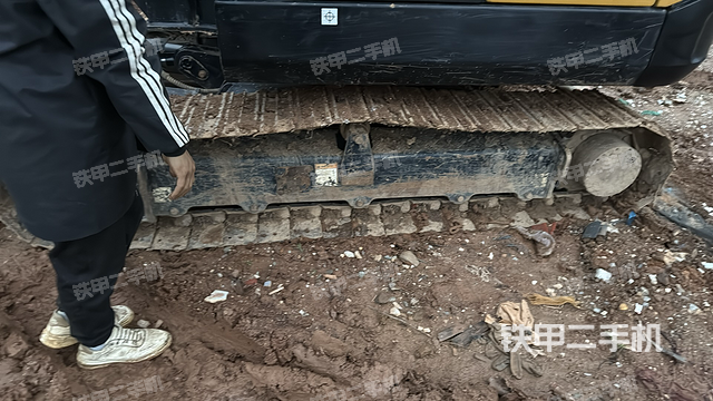 單側(cè)履帶整體（整機(jī)外觀）