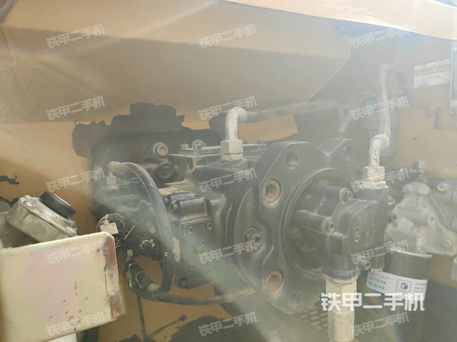 液壓泵斜45?左（大件艙室）