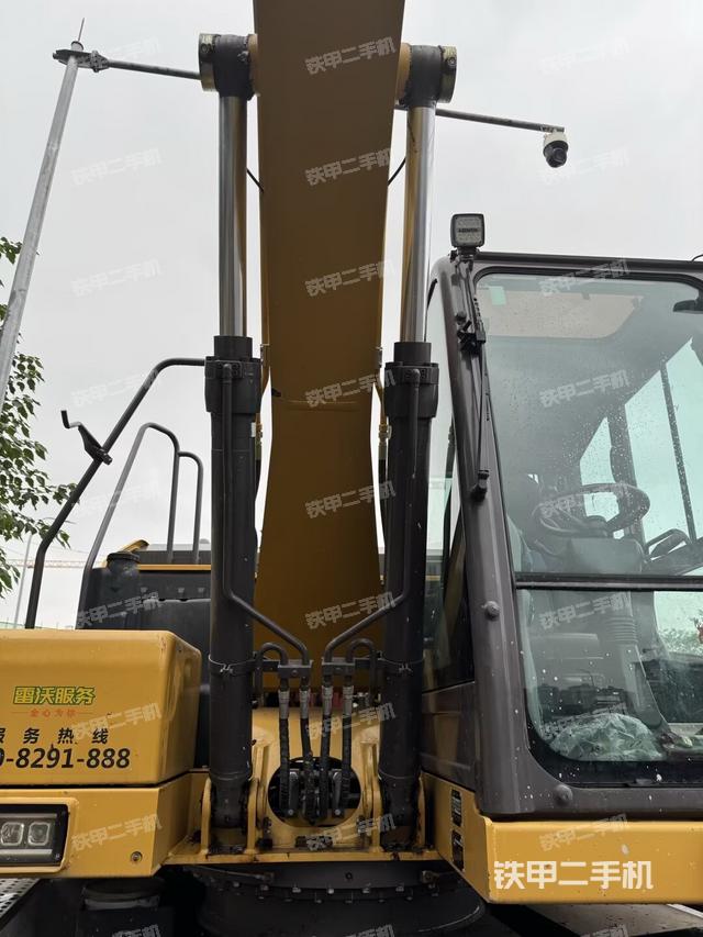 大臂油缸整體?豎拍（工作和回轉(zhuǎn)裝置）