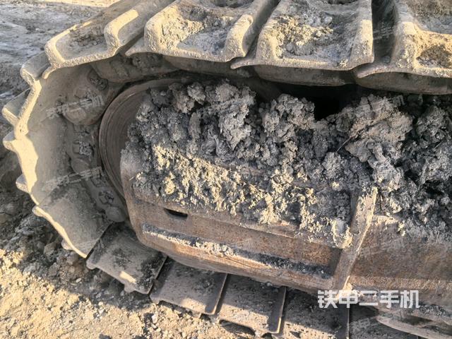 右驱动轮（行走机构）