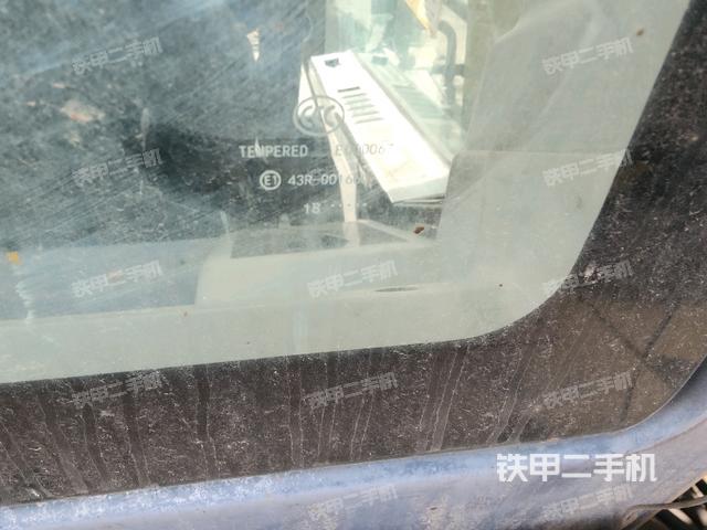 后窗玻璃角标（驾驶室部分）