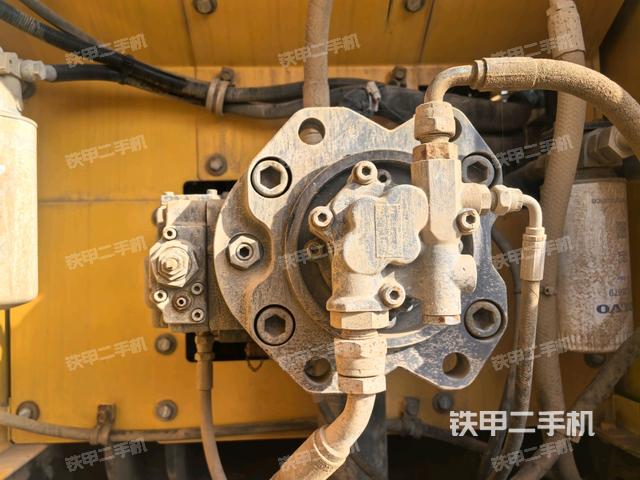 液压泵斜45 右（大件舱室）