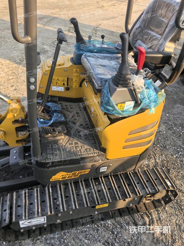 驾驶室整体（整机外观）