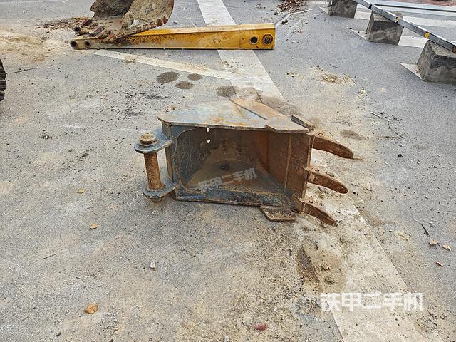 回轉(zhuǎn)馬達和主控閥（整機外觀）