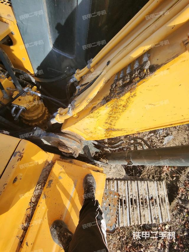 大臂根部 斜视（工作和回转装置）