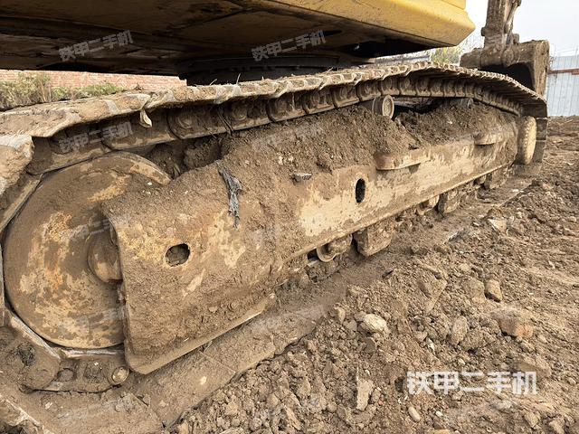 单侧履带整体（整机外观）