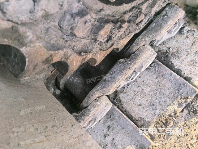 右侧履带整体（行走机构）