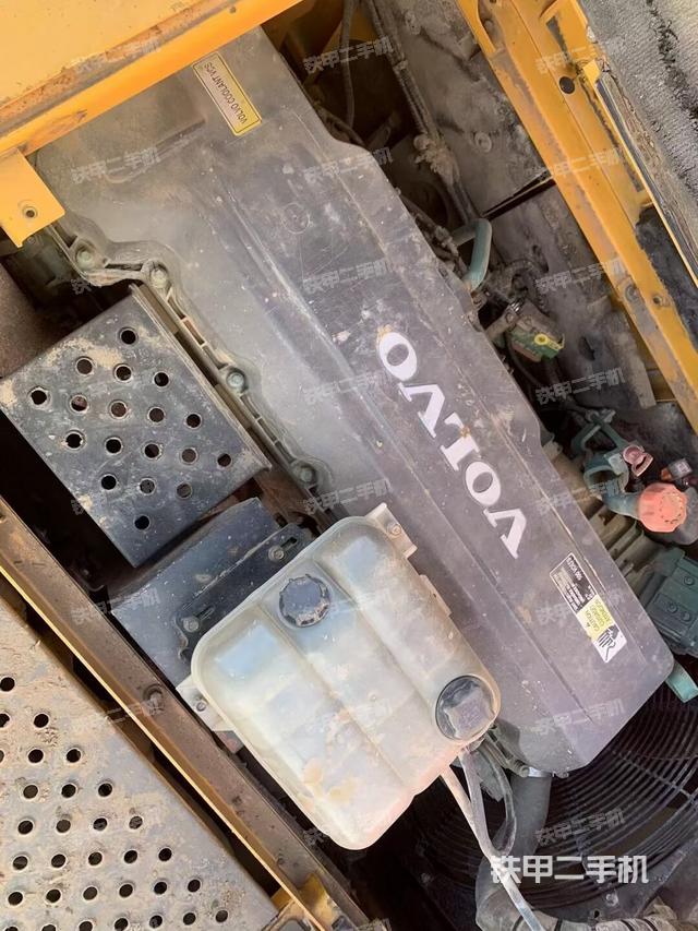 发动机整体俯视（整机外观）