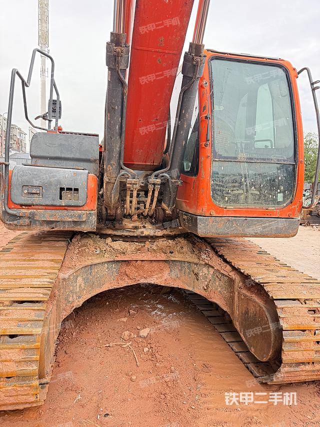 驾驶室整体（整机外观）