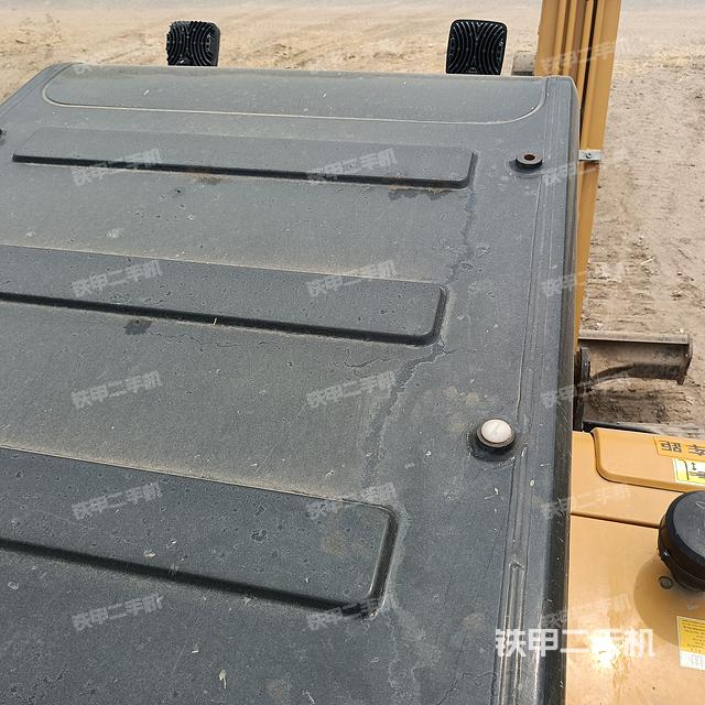 駕駛室頂部（整機(jī)外觀）