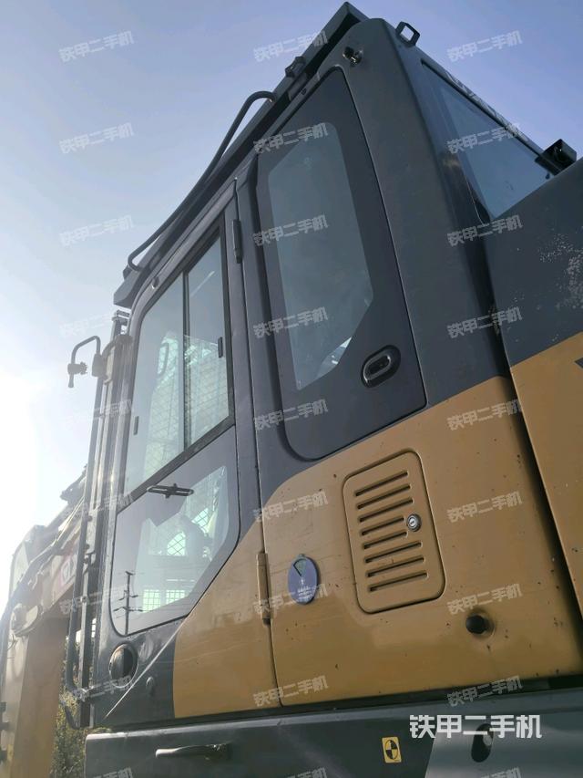 座椅左侧控制台/音响/含左手柄（驾驶室部分）