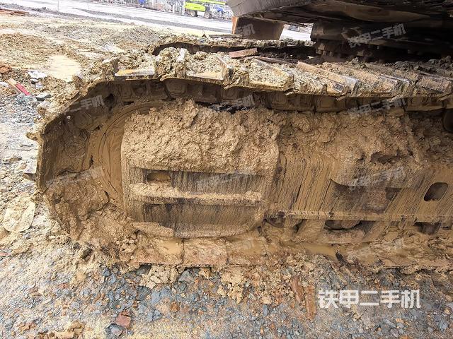 右驱动轮（行走机构）