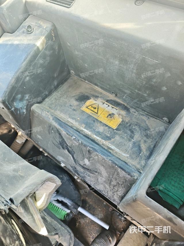 座椅后部（駕駛室部分）