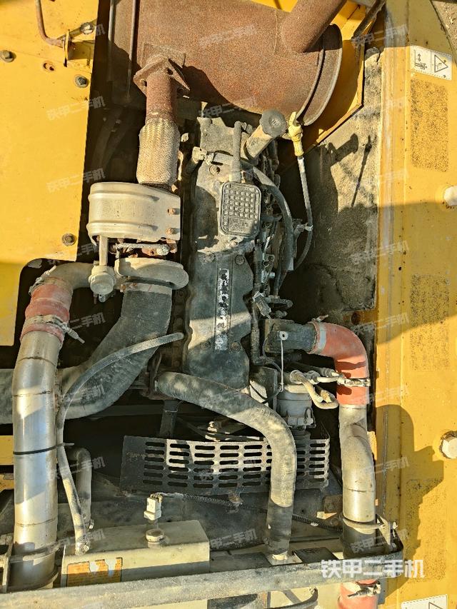 发动机室（上车部件）