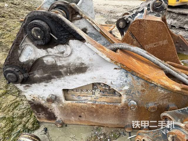 铲斗右后整体（工作和回转装置）