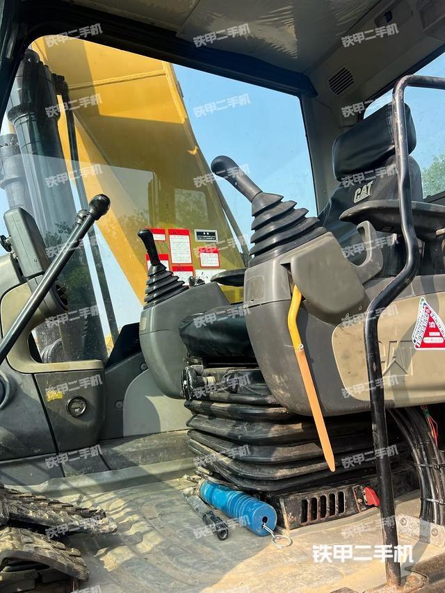 駕駛室頂部（整機(jī)外觀）